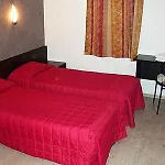 Logis L'etoile Hotel