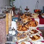 Hotel Logis L'etoile 2*