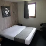 Logis L'etoile 2*