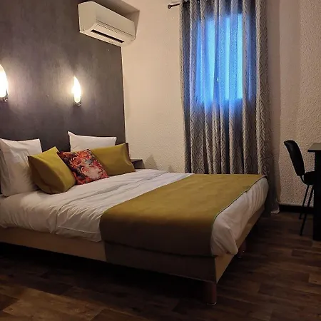 Logis L'etoile Carcasona