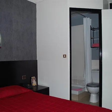 Logis L'etoile Hotel 2*