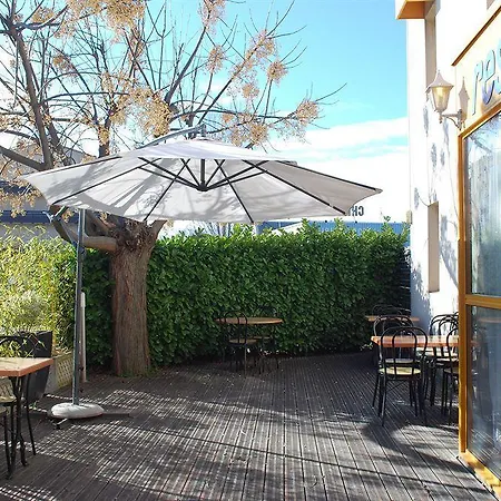 Logis L'etoile Otel