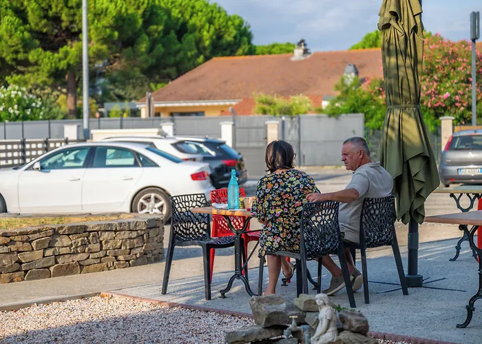 Logis L'etoile 2* Carcasona