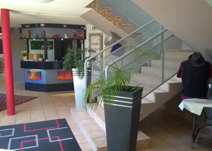 Logis L'etoile Hotel 2*