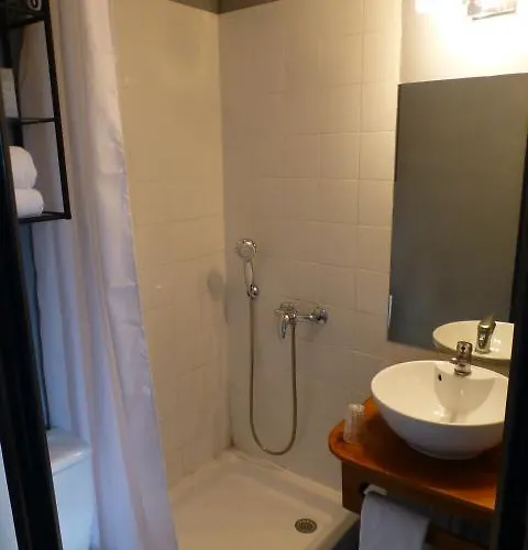 Logis L'etoile Hotel